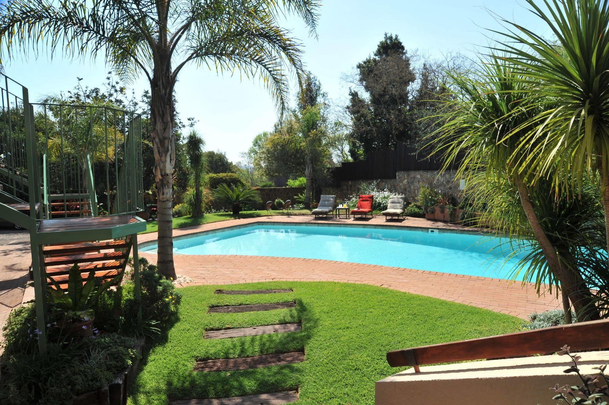 Claires Of Sandton Luxury Guest House Johannesburg Exterior photo